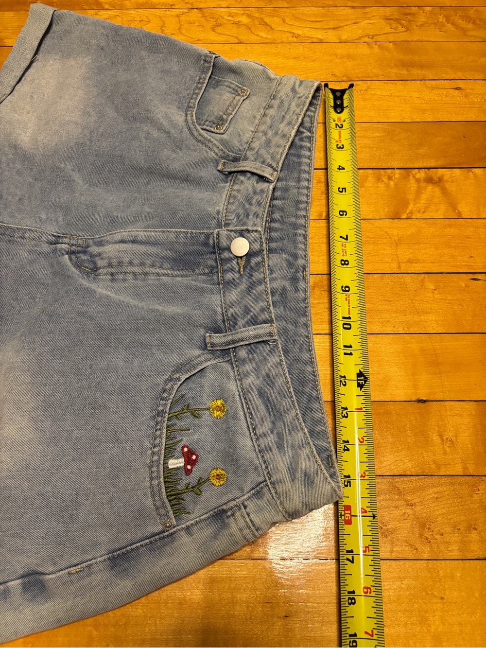 EUC High-Rise Mushroom & Sunflower Embroidered Jean Shorts | Women’s 12-14 XL - Picture 11 of 16